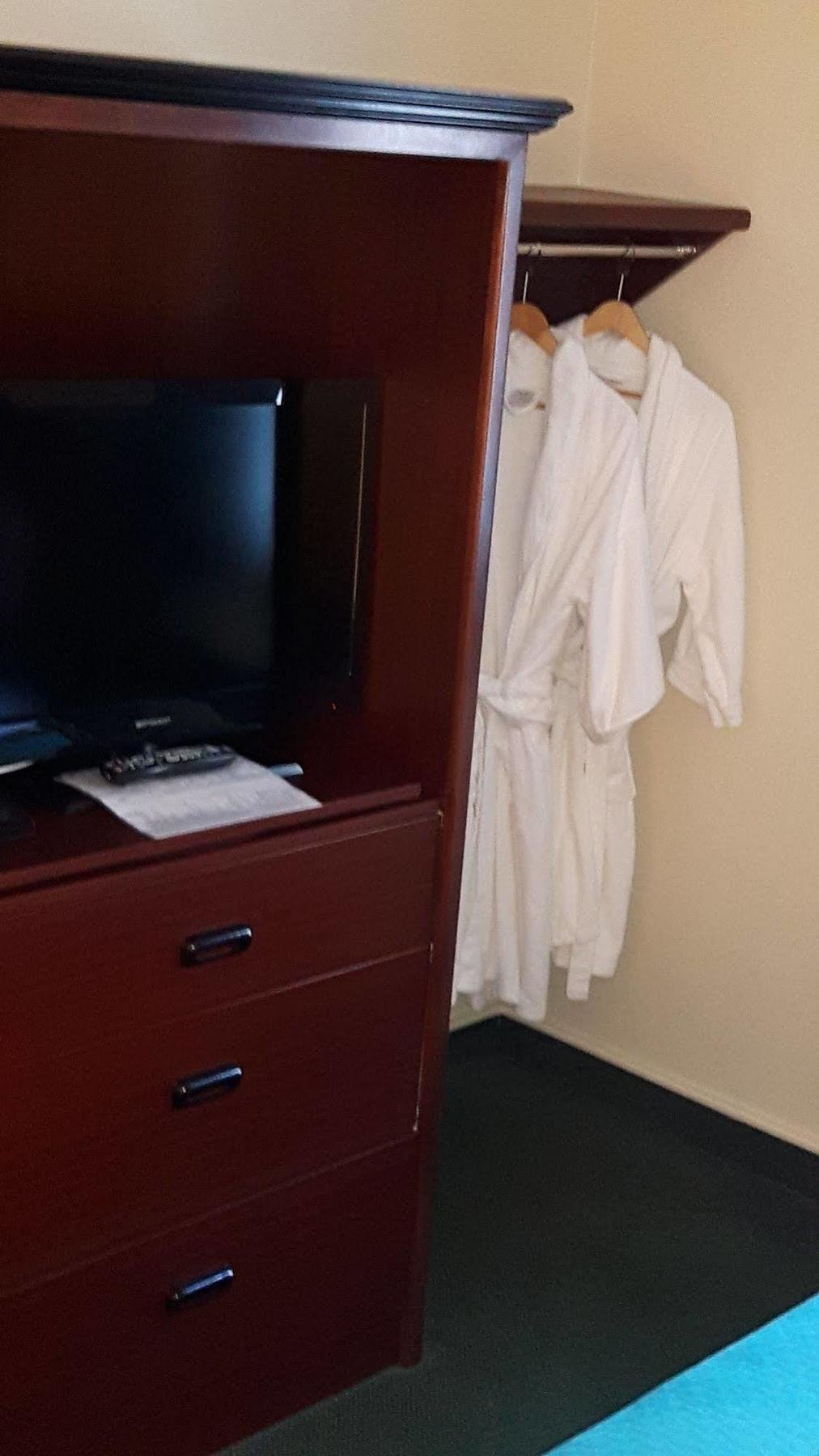 Super 8 By Wyndham Moose Jaw Sk Hotel Bagian luar foto